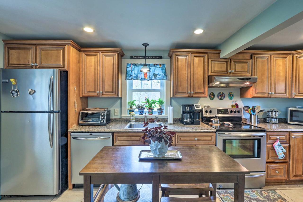 Remodeled Farmhouse In Waterford Near 2 Beaches! ภายนอก รูปภาพ