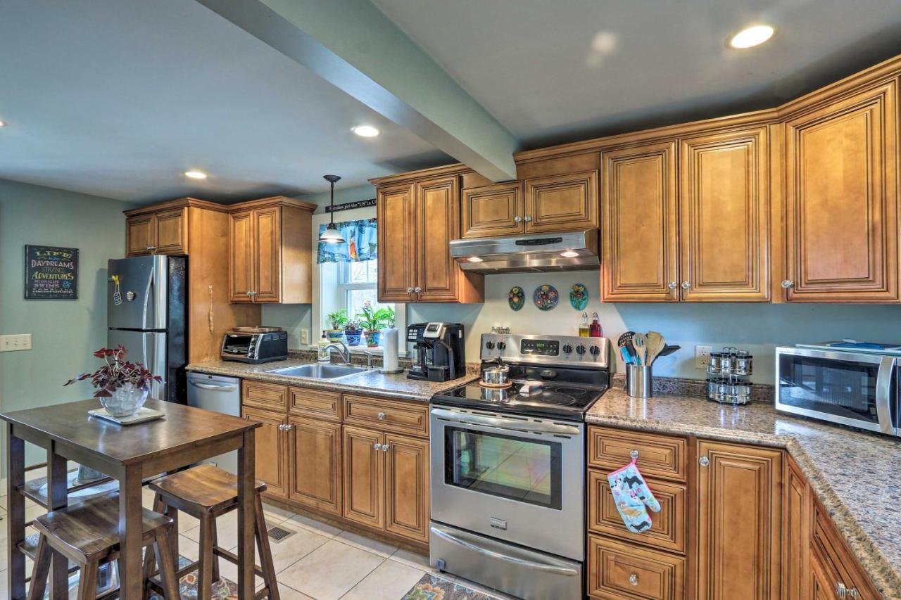 Remodeled Farmhouse In Waterford Near 2 Beaches! ภายนอก รูปภาพ