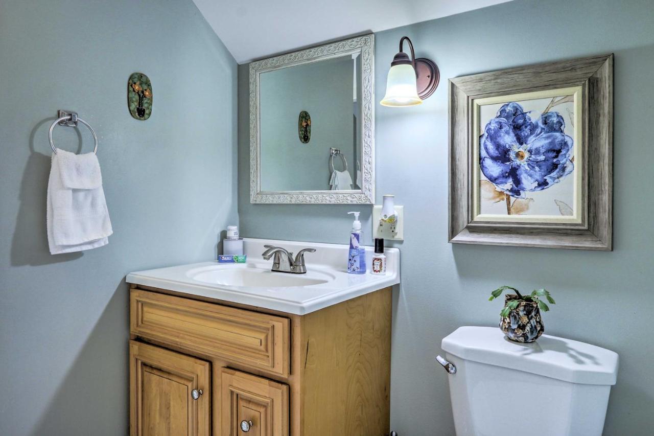 Remodeled Farmhouse In Waterford Near 2 Beaches! ภายนอก รูปภาพ